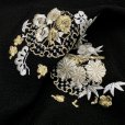 画像4: 振袖用 正絹 帯揚げ 帯締めセット刺繍入り帯上げ ビーズ飾りの帯〆 化粧箱付き【黒地、雪輪と松竹梅】