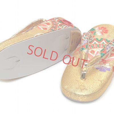 画像3: 子供草履 七五三 3歳 女の子 金襴生地の草履 18cm【金、鞠】