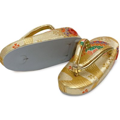画像3: 子供草履 七五三 ５歳 ７歳 女の子 金襴生地の草履 19.0cm【ゴールド、青海波に鞠】