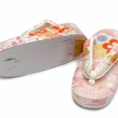 画像3: 【訳あり】 子供草履 七五三 ５-７歳 女の子 金襴生地 三枚芯 適応：17.5cm-18.5cm【ピンクホワイト、梅】