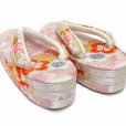 画像4: 【訳あり】 子供草履 七五三 ５-７歳 女の子 金襴生地 三枚芯 適応：17.5cm-18.5cm【ピンクホワイト、梅】 (4)