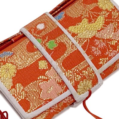 画像3: 七五三 【訳あり】 箱せこ 7歳 3歳の女の子の着物に 金襴生地の子供筥迫(はこせこ) 単品【朱赤系、菊と花】