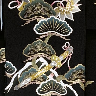 画像4: 2025年の干支 巳年特別仕様 お宮参り 着物 男の子 赤ちゃんのお祝い着 金彩加工 京友禅 産着 初着 正絹 日本製【黒地、鷹と富士山】