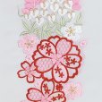 画像3: 半衿 振袖に 春カラー 華やかな刺繍入りの半襟 合繊【赤系、桜と藤】 (3)