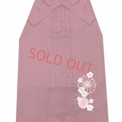 画像5: 袴セット 卒業式 女性用 【FROM KYOTO】絵羽柄のショート丈 二尺袖着物と刺繍袴のセット【黒地、古典柄】