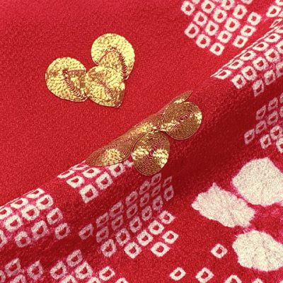画像4: 七五三 着物 7歳 フルセット 日本製 正絹 本絞り柄 金駒刺繍 絵羽付け 着物と結び帯 コーディネートセット【チェリーレッド、梅】