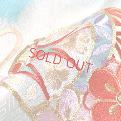 画像4: 七五三 7歳 女の子 着物セット 日本製 正絹 本絞り 総刺繍 絵羽付け 四つ身の着物と結び帯 フルセット【水色、鈴】