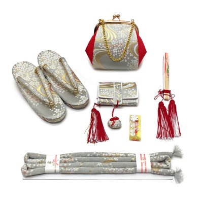 画像7: 七五三 着物 7歳 フルセット 女の子 購入 日本製 正絹 金駒刺繍 絵羽付け着物と作り帯 コーディネートセット【生成り系、鞠と牡丹】