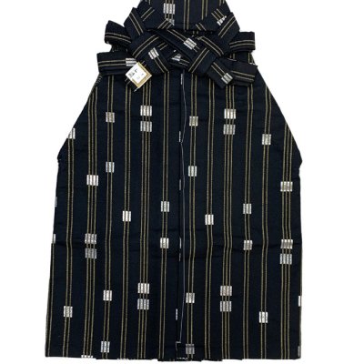 画像2: 七五三 こども袴セット 2-3歳 男の子用  袴(紐下50cm)  小物 7点セット(合繊) 【黒地、金襴縞】