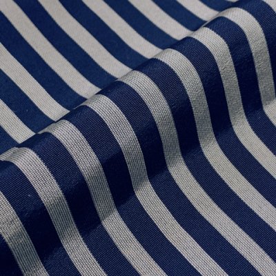 画像4: 七五三 男の子 正絹 袴セット 4歳 5歳 かぞえ5歳 男の子 縞袴と小物7点セット 正絹 化粧箱入り【紺棒縞】