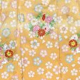 画像5: 被布コート ３歳女の子用 七五三 日本製 正絹 友禅染め 刺繍入り 被布コート(単品)【クリームｘ山吹ぼかし、桜】 (5)