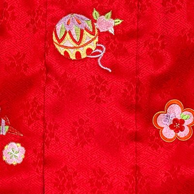 画像5: 被布コート ３歳女の子用 七五三 日本製 正絹 刺繍柄 被布コート(単品)【赤、鞠と鶴・梅】