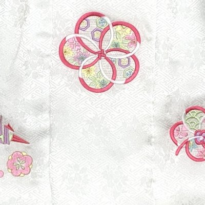 画像5: 被布コート ３歳女の子用 七五三 日本製 正絹 本絞り 刺繍柄 被布コート(単品)【白、ねじり梅と鶴】