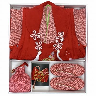 画像10: ≪１点限り！ オリジナル・コーディネートセット≫七五三 3歳 着物 セット 女の子 被布セット 女の子 正絹 刺繍柄の被布コートと総絞り着物 フルセット【赤、藤と松】