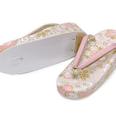 画像3: 子供草履 七五三 女の子用 7歳 金襴生地 草履 21cm【白、桜】