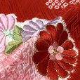 画像7: 七五三 着物 7歳 女の子 日本製 正絹 絞り染 本絞り 刺繍入り 絵羽付け 四つ身の着物【赤、菊と桜】