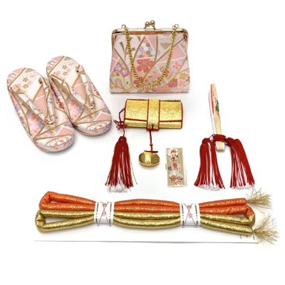 画像7: 七五三 7歳　女の子用 着物セット 正絹 女の子 本絞り 刺繍入り 絵羽柄の子供着物 セット【黄色、桜に蝶】