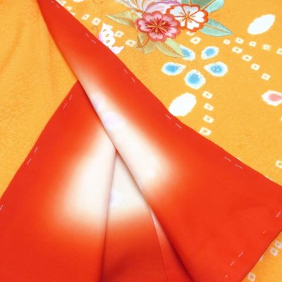 画像5: 七五三 7歳 女の子 着物セット 正絹 本絞り 刺繍入り 絵羽柄の子供着物 作り帯セット「黄色 桜に蝶」