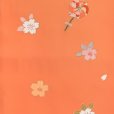 画像4: 七五三 7歳 女の子用 日本製 正絹 金駒刺繍 絵羽付け 四つ身の着物【オレンジ系、鈴】 (4)