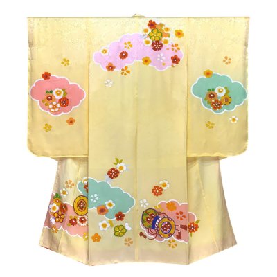 画像2: 七五三 7歳女の子用 正絹の着物フルセット 絵羽柄 金駒刺繍 四つ身の子供着物と結び帯セット【淡黄色、鼓】