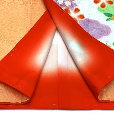 画像5: 七五三 着物 7歳 女の子 フルセット 正絹 絵羽付け 絞り染め 刺繍入り 四つ身の子供着物とオリジナル袋帯＆箱せこセット【シャーベットオレンジ、鞠と桜】