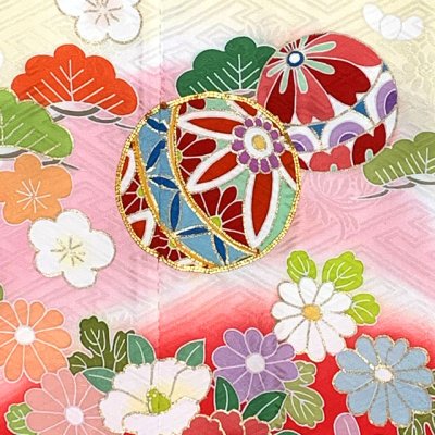 画像5: 七五三 7歳 着物 女の子用 正絹 絵羽付け 手描 金駒刺繍 四つ身の着物【赤、二つ鞠】