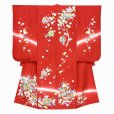 画像2: 七五三 7歳 女の子用 正絹 日本製 絵羽付け 金駒刺繍 四つ身の着物 襦袢 伊達衿付き【赤、鈴】