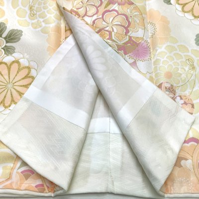 画像7: ジュニアサイズ 振袖 小紋柄 150サイズ 合繊　お正月 卒業式袴に【淡イエロー系、鞠と菊】