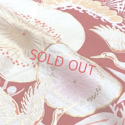 画像7: 七五三 着物 7歳 “紅一点” ブランド 女の子用 正絹 四つ身の絵羽付け 金駒刺繍の着物 襦袢 伊達衿付き【赤系、松竹梅】