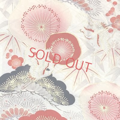 画像6: 七五三 着物 7歳 “紅一点” ブランド 女の子用 正絹 四つ身の絵羽付け 金駒刺繍の着物 襦袢 伊達衿付き【生成り系、松竹梅】