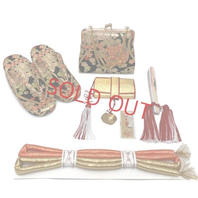 画像7: 七五三 7歳 着物 正絹 フルセット 女の子 ブランド「紅一点」 四つ身 作り帯のセット【生成り系、源氏車】