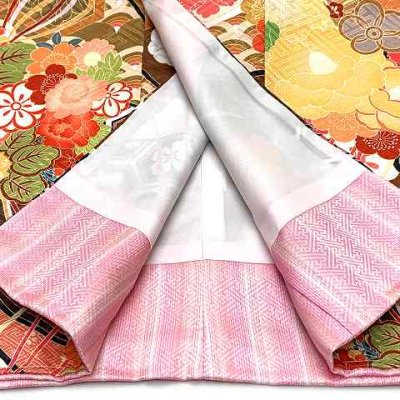 画像7: 七五三 着物 7歳 女の子 KAGURAブランド 絵羽柄の着物 四つ身 子供振袖  合繊 襦袢付き【ブラウン、花束と水引き】