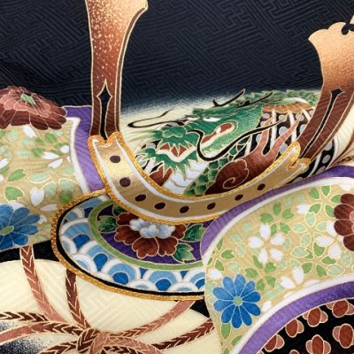 画像5: お宮参り 男の子 着物 赤ちゃんのお祝い着 (初着 産着) 正絹【黒地、兜と宝船】