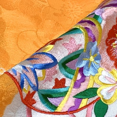 画像8: 七五三 着物 3歳 正絹 フルセット 女の子 和染紅型 被布コートと本絞り総刺繍柄の着物 被布セット【紫ｘ山吹、京紅型】