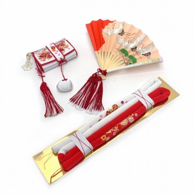 画像8: 七五三 着物 3歳 女の子 フルセット 正絹 本絞り　刺繍柄 三つ身の絵羽着物 小寸結び帯・小物セット【黄色、辻が花風】