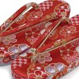 画像2: 子供草履 七五三 京都西陣 3歳 7歳 女の子 金襴生地 草履 16.5cm/18.0cm/21.0cm【赤、梅と雪輪】 (2)