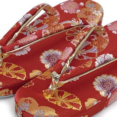 画像2: 子供草履 七五三 京都西陣 3歳 7歳 女の子 金襴生地 草履 16.5cm/18.0cm/21.0cm【赤、桜爛漫】