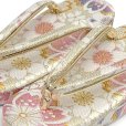 画像2: 子供草履 七五三 京都西陣 3歳 7歳 女の子 金襴生地 草履 16.5cm/18.0cm/21.0cm【白金系、桜】 (2)