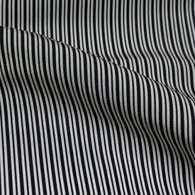 画像4: 七五三 5歳 男の子 高級 縞袴セット 桐箱入り  正絹 袴（紐下60cm) 羽織紐 他小物 7点セット【黒x灰、縞】