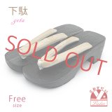 レディース下駄 浴衣向け  黒焼の桐下駄 ハイヒールタイプ フリーサイズ【シャンパンゴールド、麻の葉】