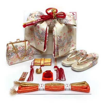 画像6: 七五三 着物 7歳 女の子用 四つ身の着物と結び帯 他 コーディネート フルセット【茄子紺色、雪輪と八重桜】