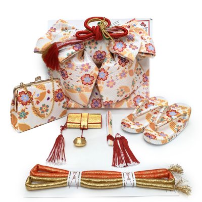 画像6: 七五三 着物 7歳 女の子用 四つ身の着物と結び帯 他 コーディネート フルセット【赤、古典桜】