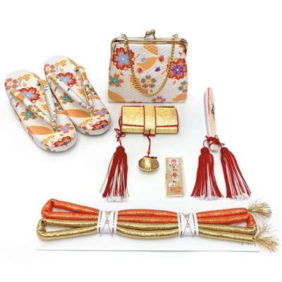 画像7: 七五三 着物 7歳 女の子用 四つ身の着物と結び帯 他 コーディネート フルセット【赤、古典桜】