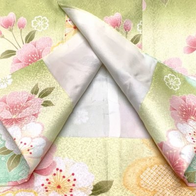 画像8: 七五三 3歳 着物 女の子 ”花うさぎブランド” 被布コートセット 合繊【淡黄緑系、八重桜】