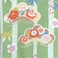画像2: 洗える着物 袷 フリーサイズ 小紋 単品 レディース 仕立て上がり 着物【黄緑・松竹梅】 (2)