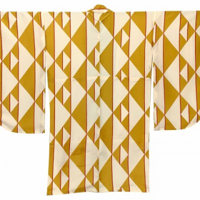 画像5: 卒業式の着物 小紋柄の二尺袖 単品 ショート丈 フリーサイズ【生成りｘ金茶、鱗】