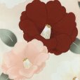 画像4: 七五三 着物 2025年新作 7歳 女の子用 小紋柄 四つ身 単品 子供着物(合繊) 襦袢付き【ピーチスキンベージュ系、椿】 (4)