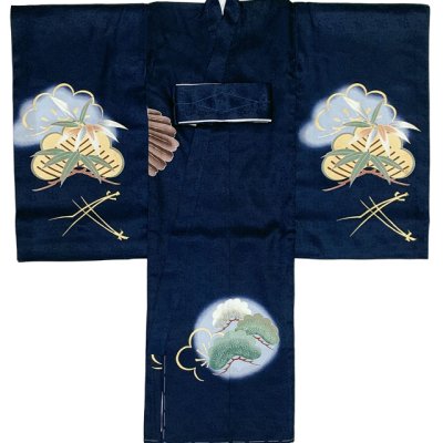 画像2: お宮参り 男の子 着物 正絹  赤ちゃんのお祝い着 (初着 産着） 熨斗目 襦袢付き【紺地、鷹とまとい】
