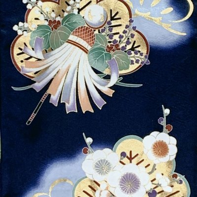 画像4: お宮参り 男の子 着物 正絹  赤ちゃんのお祝い着 (初着 産着） 熨斗目 襦袢付き【紺地、鷹とまとい】