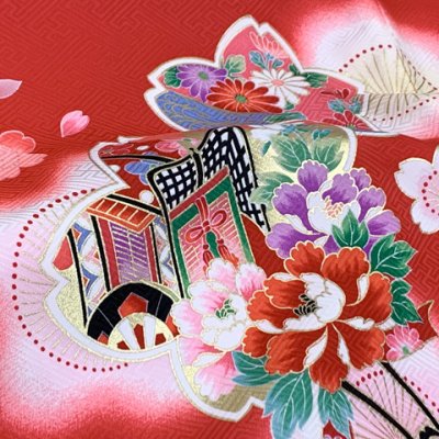 画像5: お宮参り 着物 女の子 赤ちゃんのお祝い着 産着 初着 正絹 襦袢付き【赤、御所車】